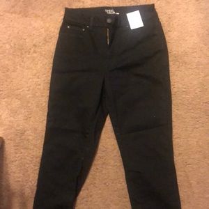 Women’s  black skinny jeans